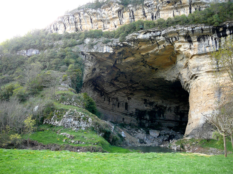 Entrée de la grotte du Mas d'azil